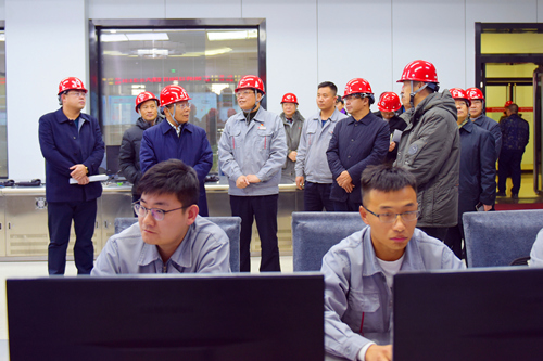 省人大常委會副主任、承德市委書記周仲明到承德熱電公司調研